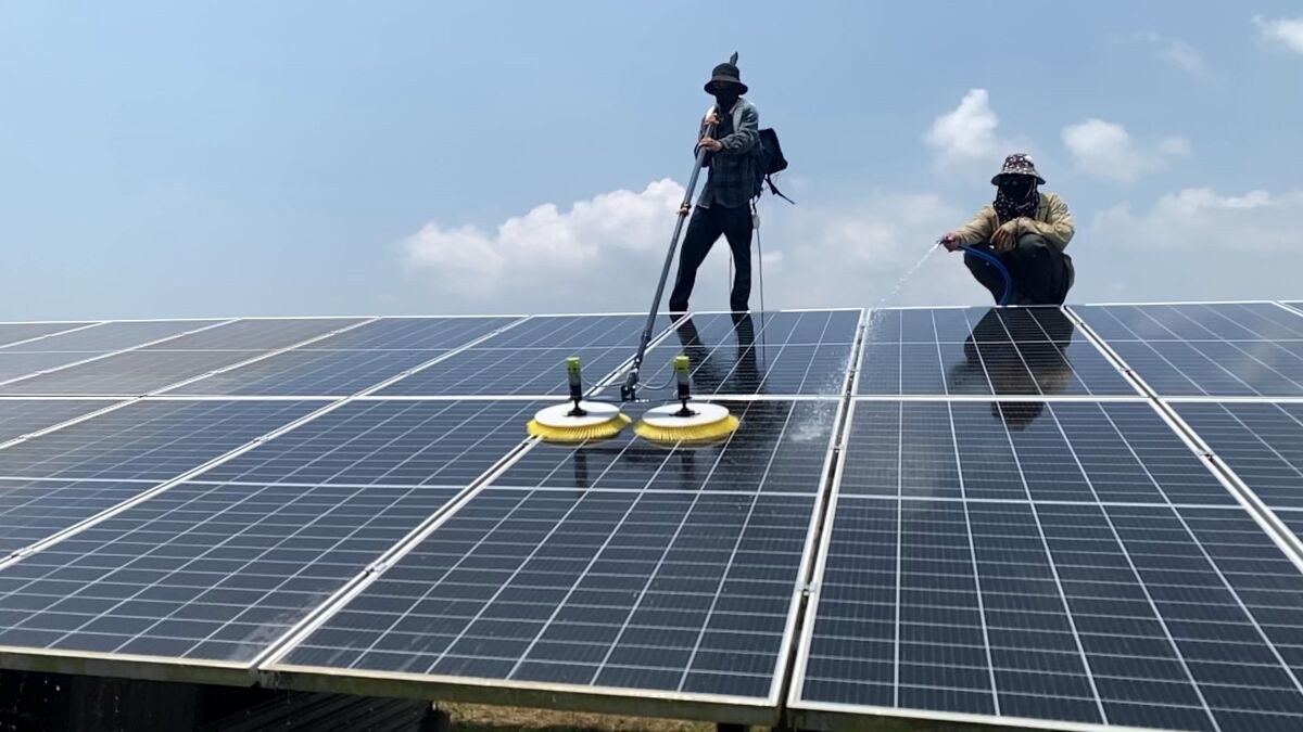 Vệ sinh pin mặt trời 5Zip